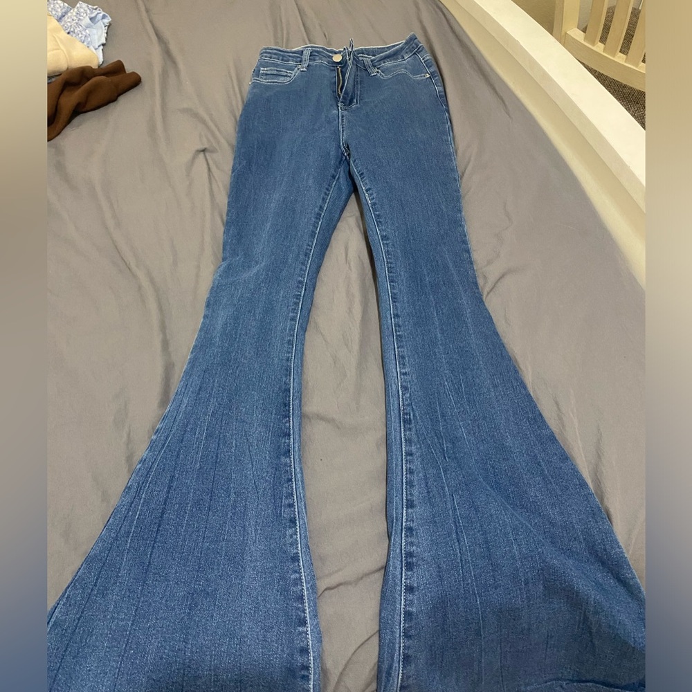 SHEIN Flare Jeans